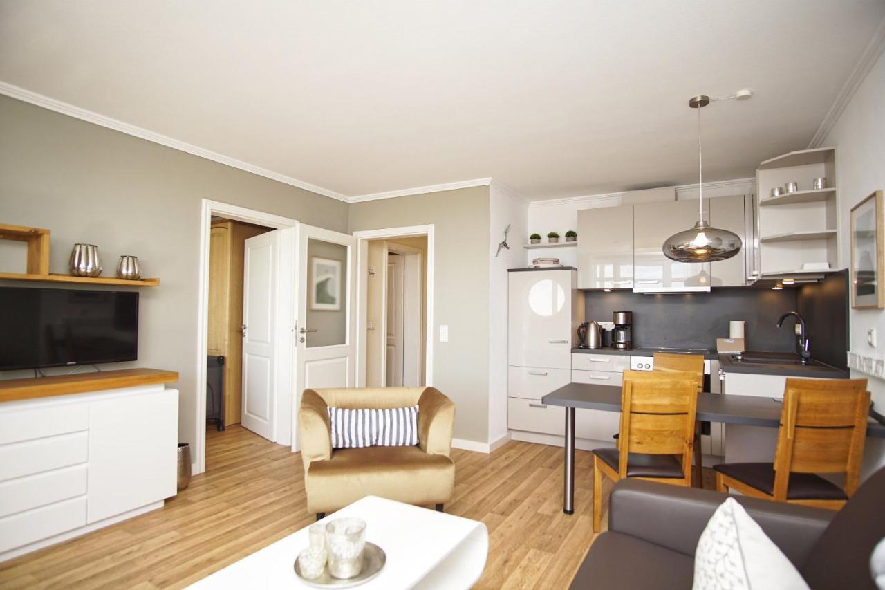 Mit Meerblick Und Balkon, Gratis Nutzung Vom Ahoi Erlebnisbad Und Sauna In Sellin - Meeresblick Fewo 25 Гёрен Экстерьер фото
